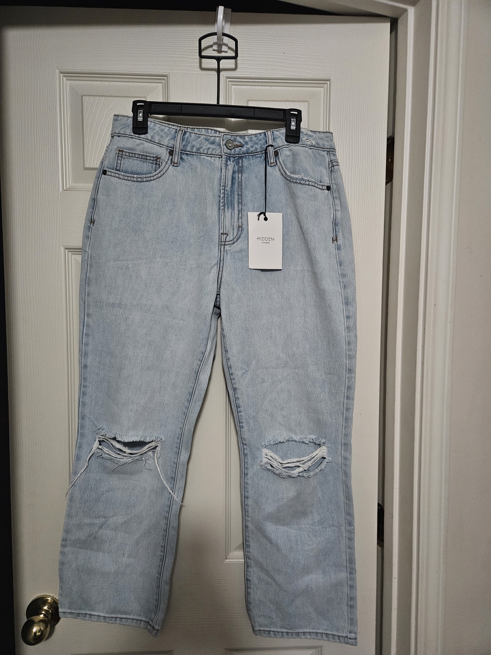 Light Wash Boyfriend Jeans with Knee Rips